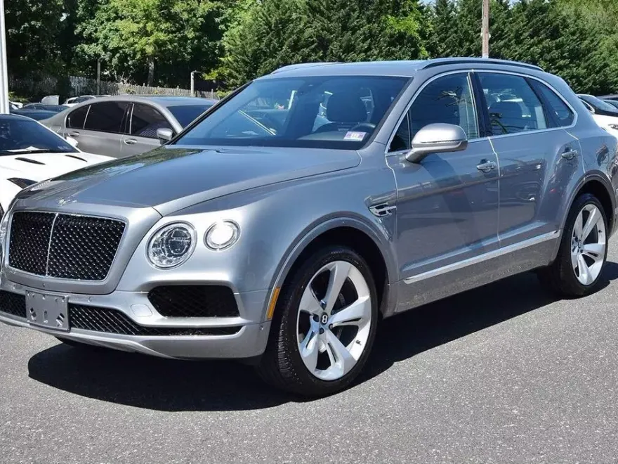 2019 Bentley Bentayga V8 photo 1