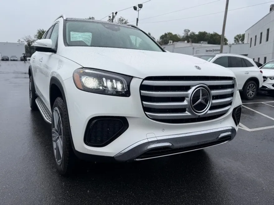 2026 Mercedes Benz GLS 450 4MATIC photo 1