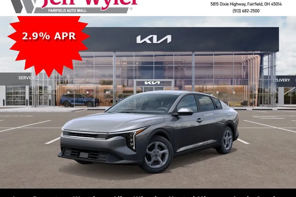 2025 Kia K4 LXS photo 1