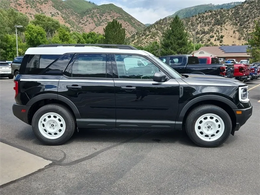 2025 Ford Bronco Sport Heritage photo 1