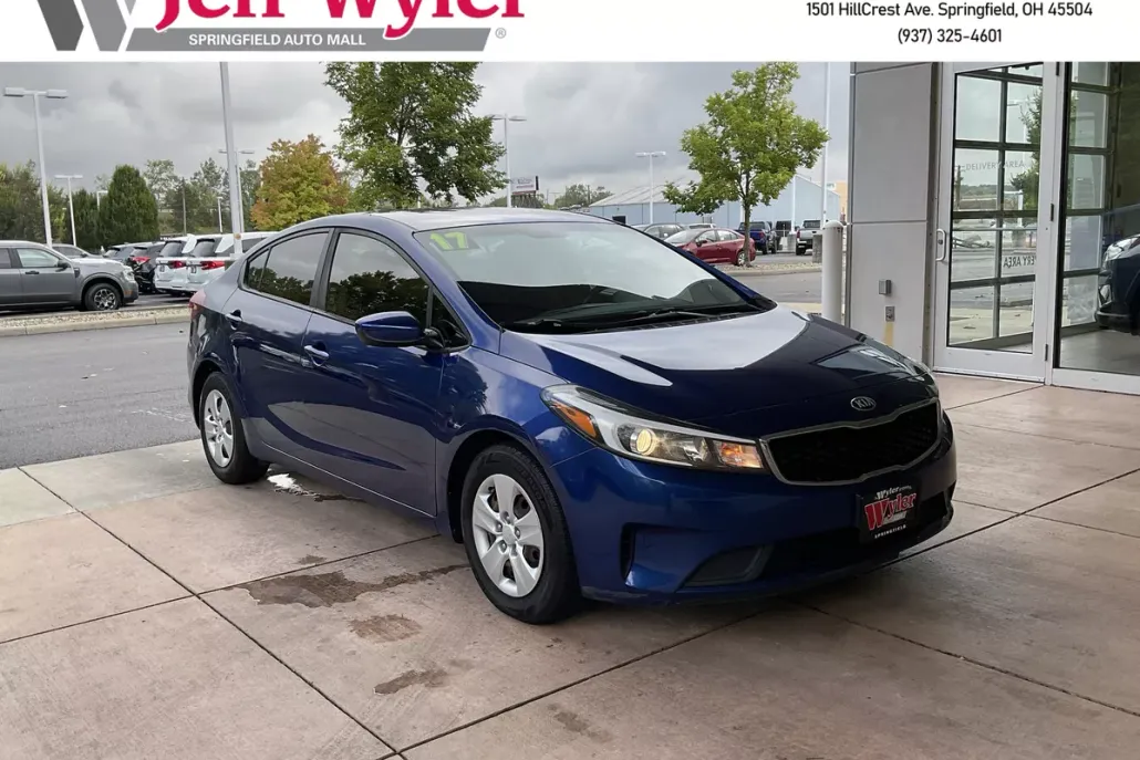 2017 Kia Forte LX Base photo 1