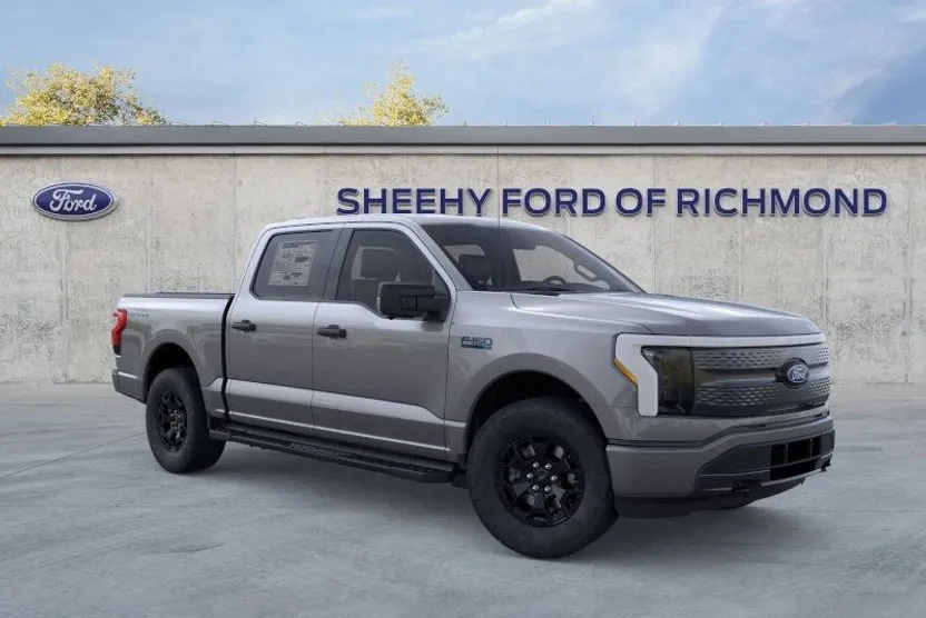 2025 Ford F-150 Lightning XLT photo 1