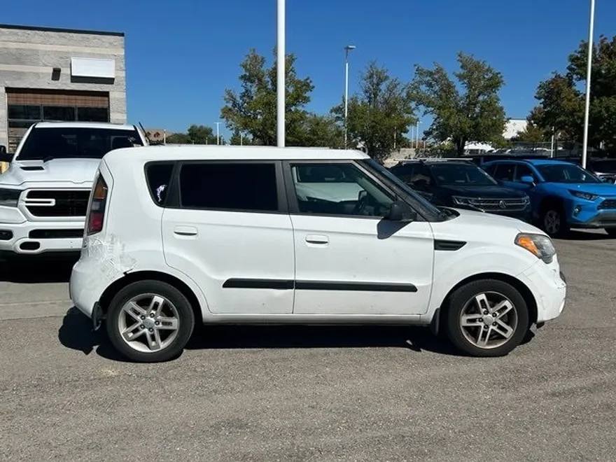 2010 Kia Soul Plus photo 1