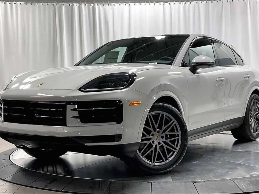 2025 Porsche Cayenne Coupe photo 1