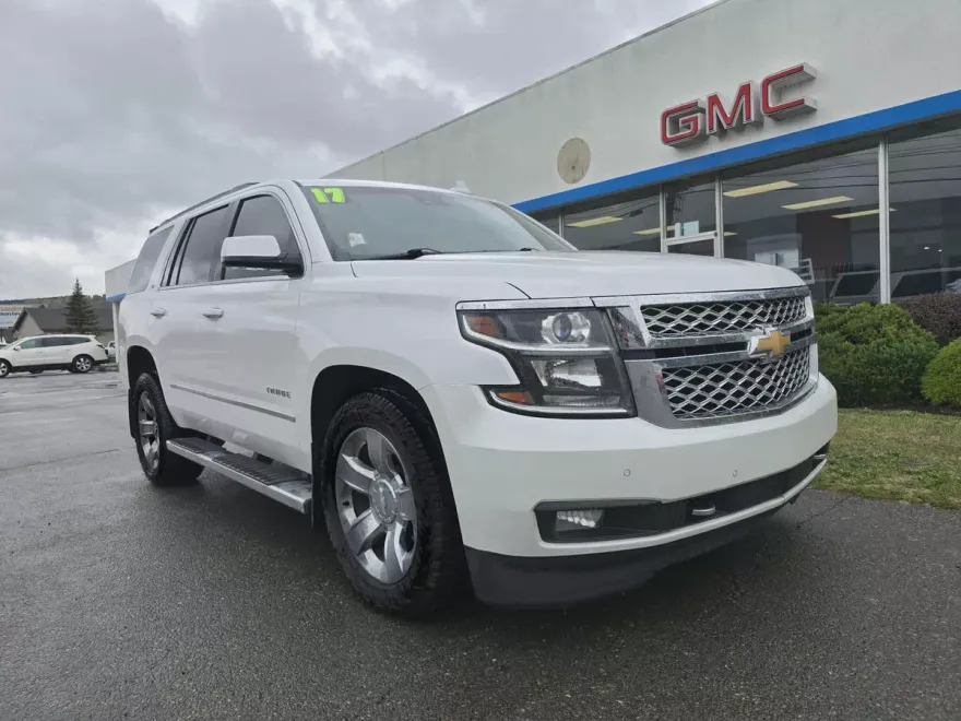 2017 Chevrolet Tahoe LT photo 1