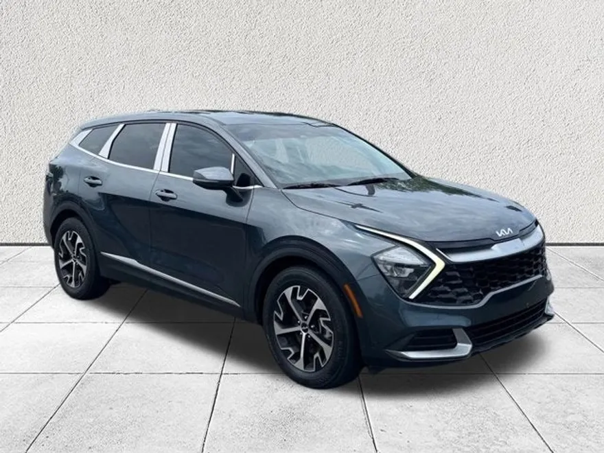 2023 Kia Sportage EX photo 1
