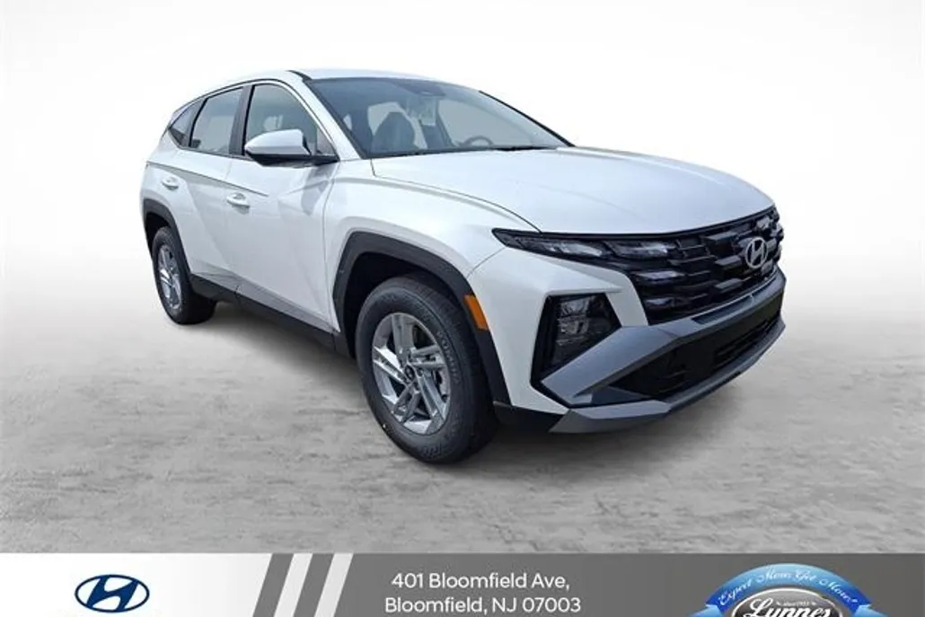 2026 Hyundai Tucson SE photo 1