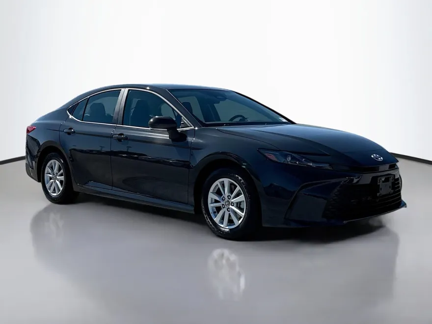 2025 Toyota Camry LE photo 1