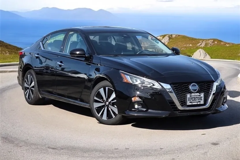 2019 Nissan Altima 2.5 SV photo 1