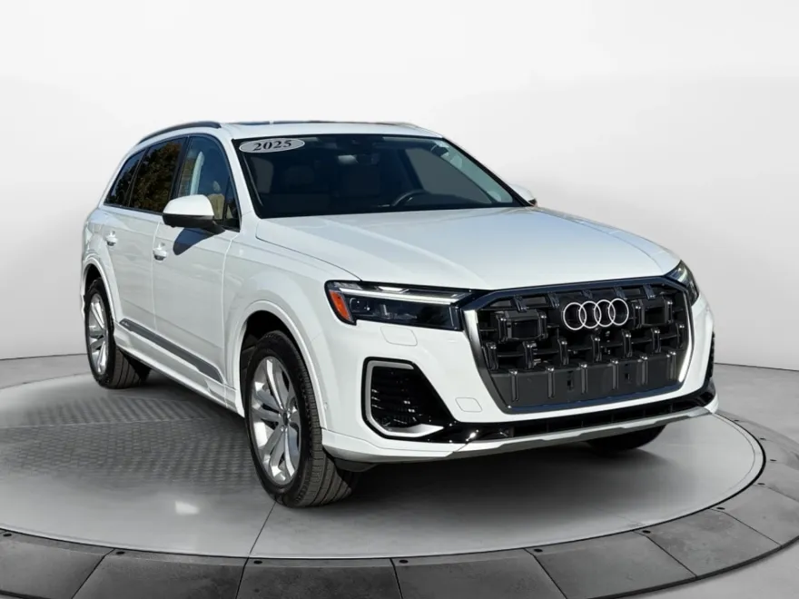 2025 Audi Q7 Premium Plus 55 photo 1