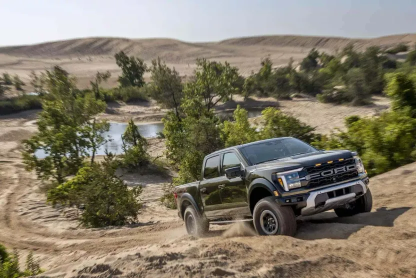 2025 Ford F-150 Raptor photo 1