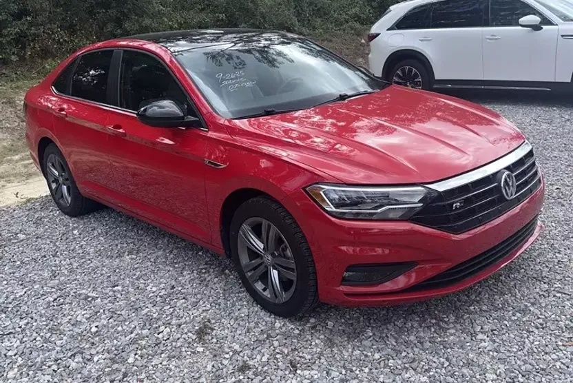 2019 Volkswagen Jetta R-Line photo 1