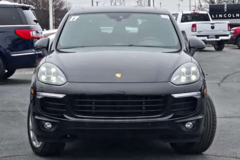 2017 Porsche Cayenne E-Hybrid S photo 3