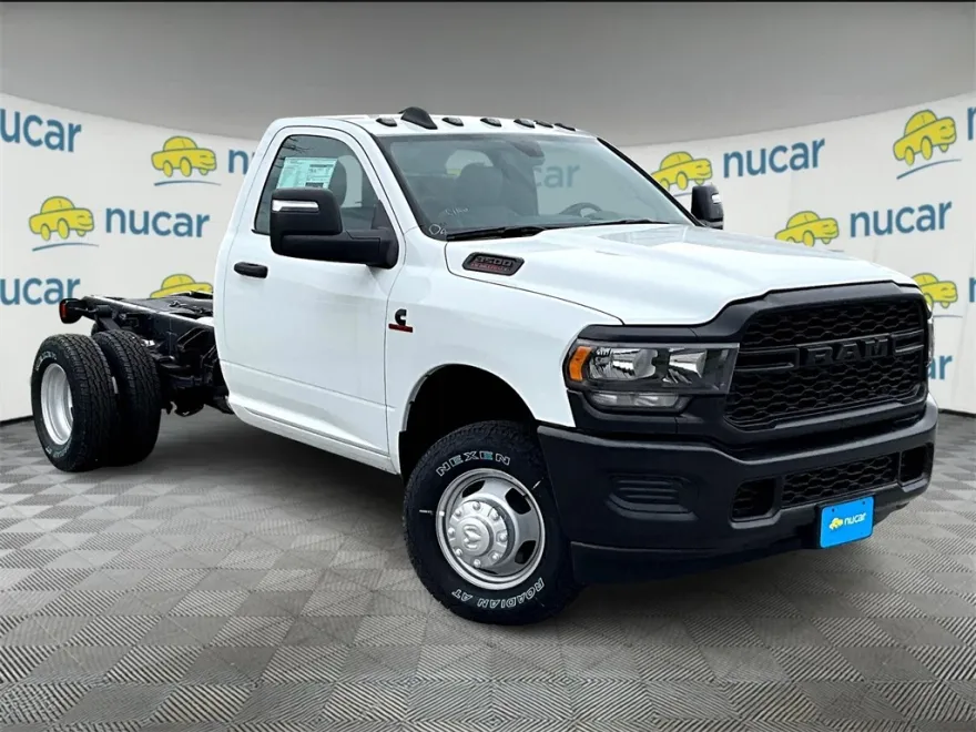 2025 Ram 3500 Tradesman photo 1
