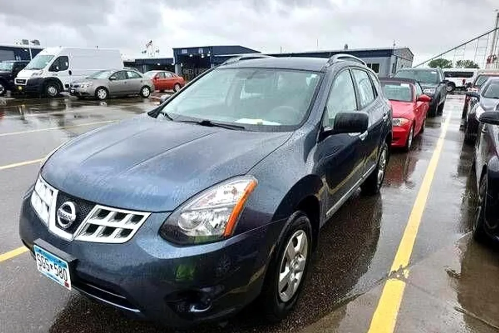 2014 Nissan Rogue Select photo 1