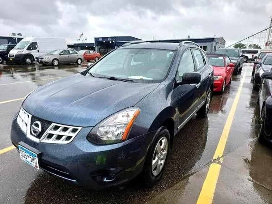 2014 Nissan Rogue Select photo 1