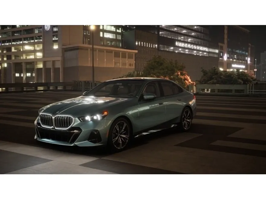 2026 Bmw 550e xDrive photo 1