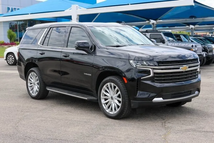 2022 Chevrolet Tahoe LT photo 1
