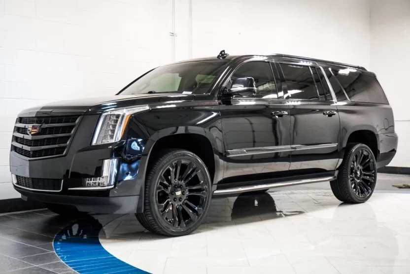 2018 Cadillac Escalade ESV Luxury photo 1
