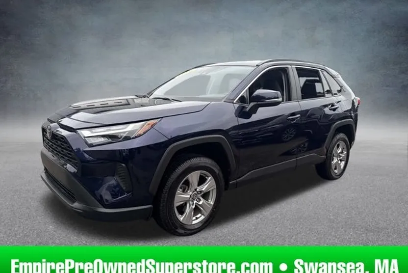 2023 Toyota RAV4 XLE photo 1