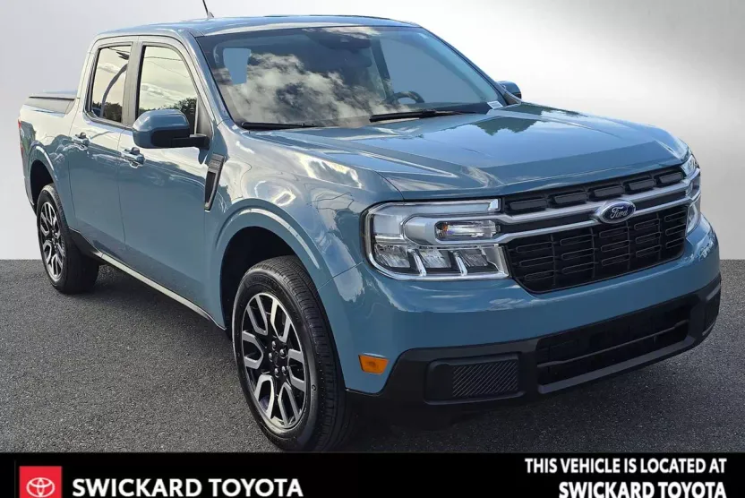 2023 Ford Maverick Lariat photo 1