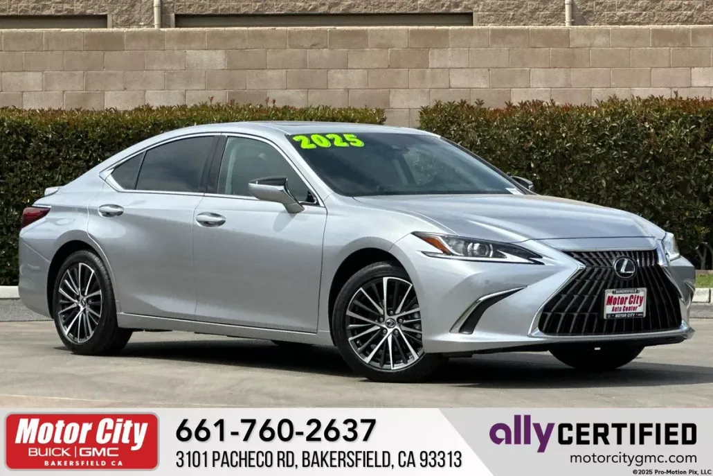 2025 Lexus ES 300h F SPORT Design photo 1