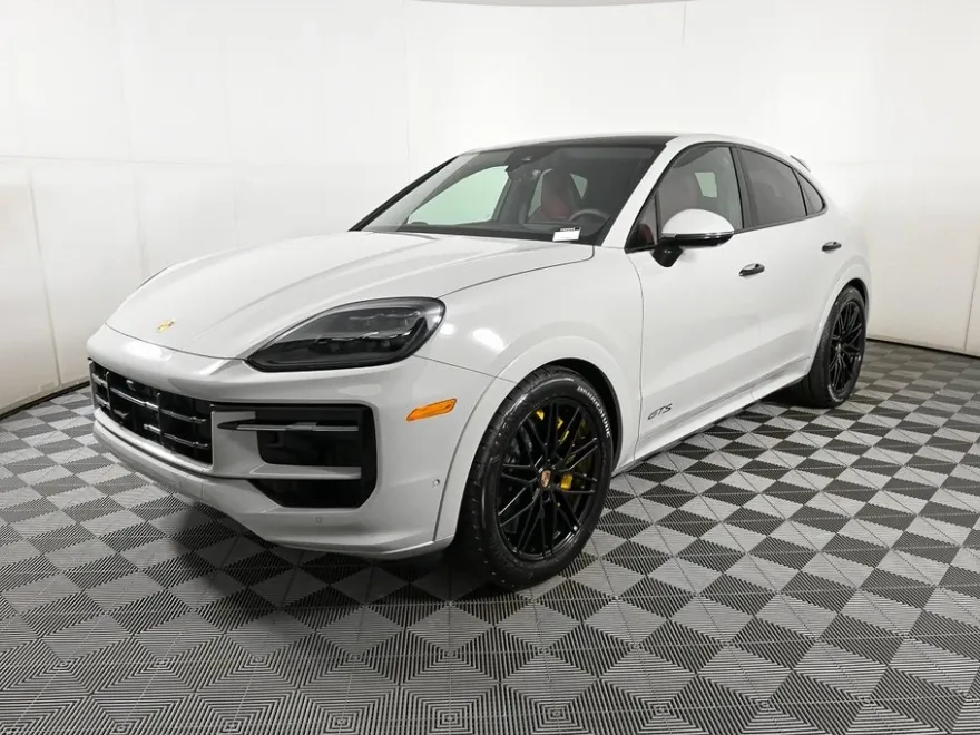2026 Porsche Cayenne GTS Coupe photo 1