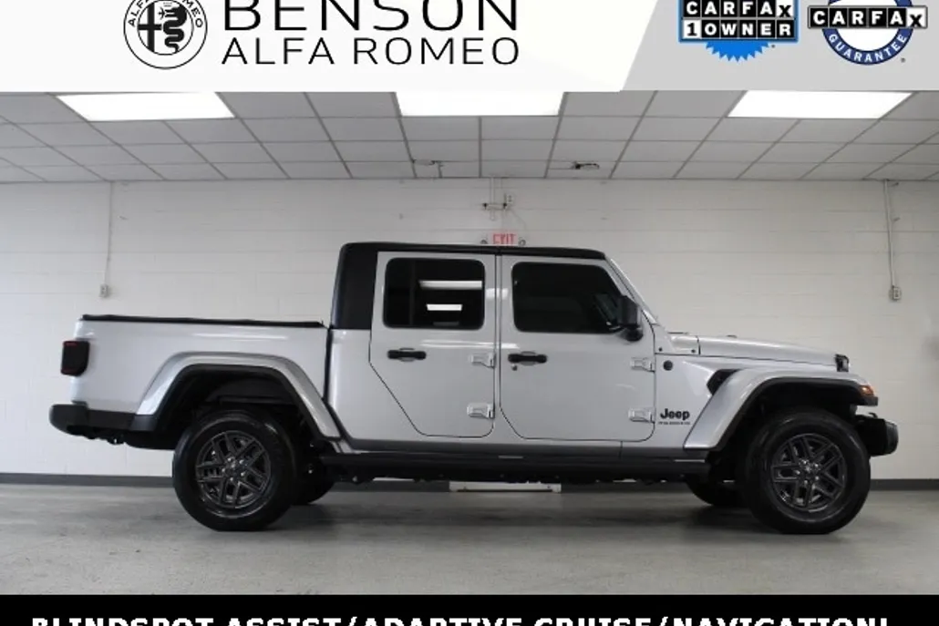 2024 Jeep Gladiator Sport photo 1