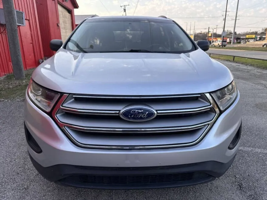 2017 Ford Edge SE photo 1