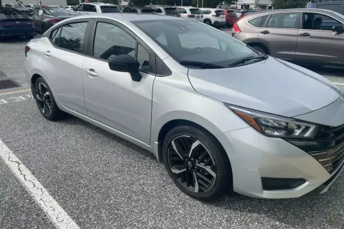 2025 Nissan Versa SR photo 2