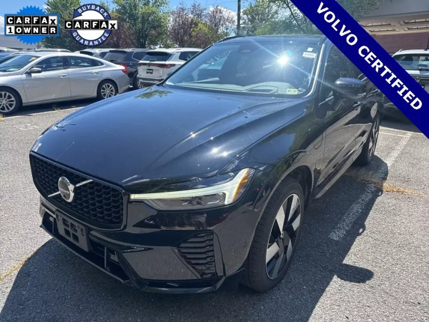 2023 Volvo XC60 Recharge Hybrid Ultimate photo 1