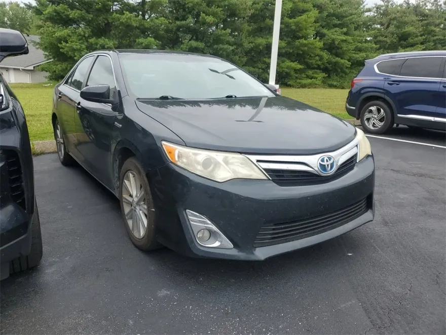 2013 Toyota Camry Hybrid LE photo 1
