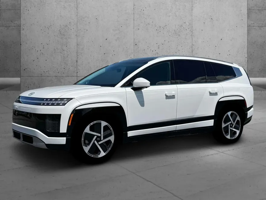 2026 Hyundai Ioniq Limited photo 1