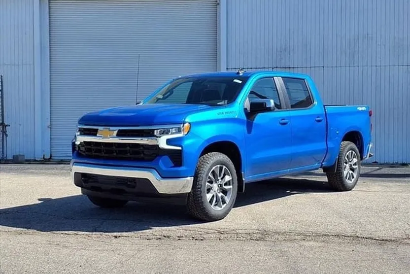 2026 Chevrolet Silverado 1500 LT photo 1