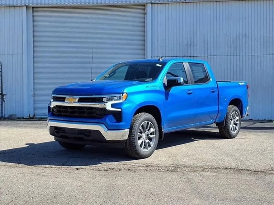2026 Chevrolet Silverado 1500 LT photo 1