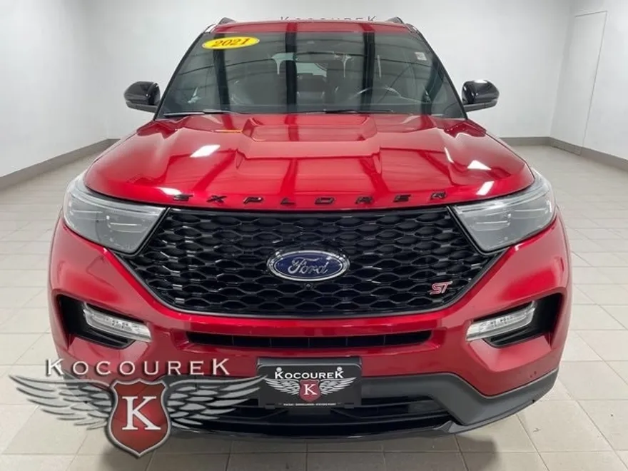 2021 Ford Explorer ST photo 1