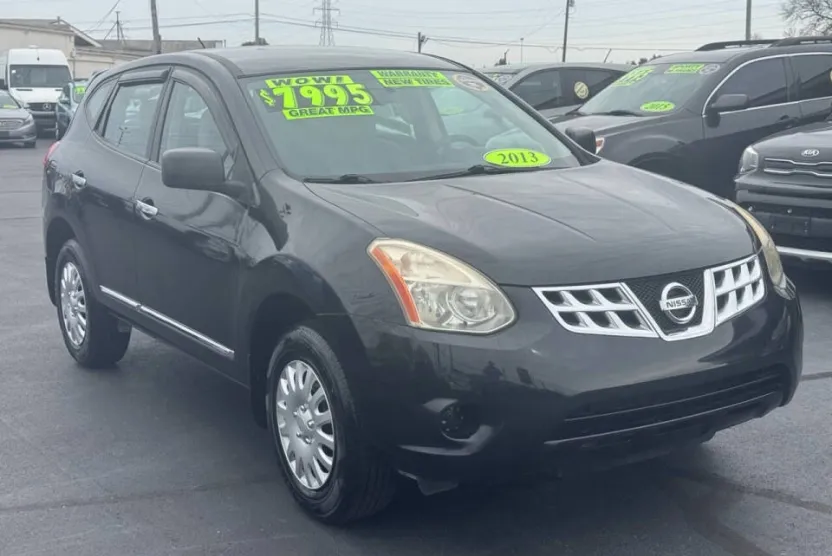 2013 Nissan Rogue S photo 1