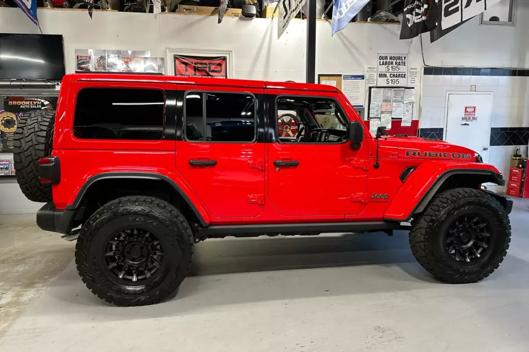 2023 Jeep Wrangler Unlimited Rubicon 392 photo 1