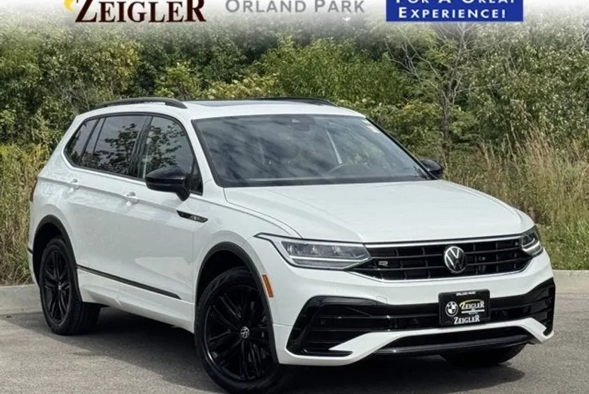 2022 Volkswagen Tiguan SE R-Line Black photo 1