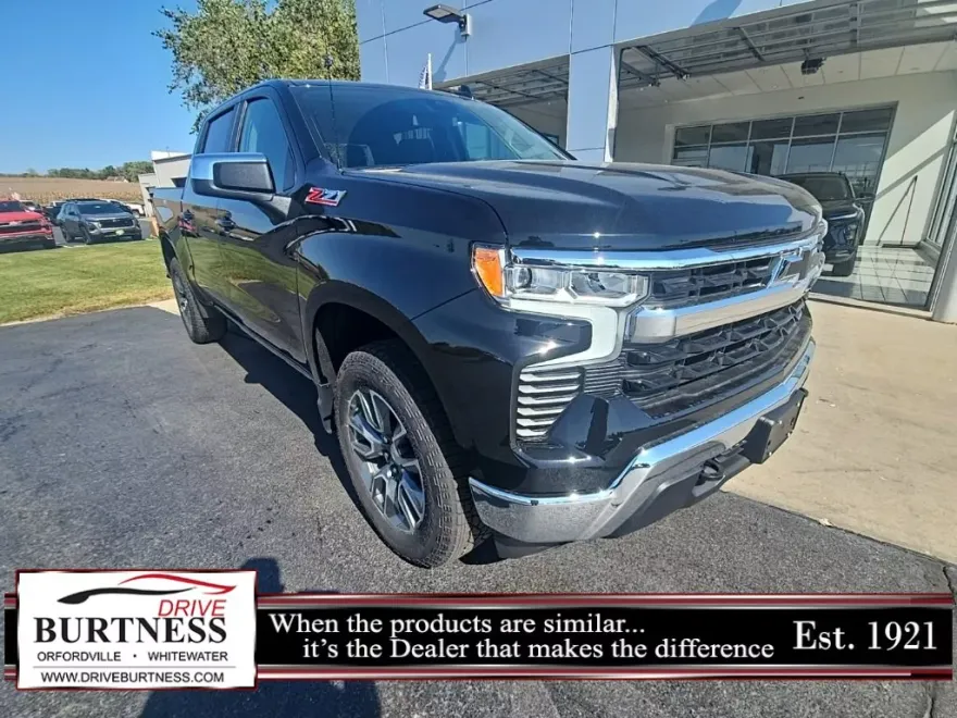 2026 Chevrolet Silverado LT photo 1
