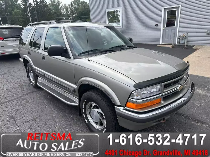 2000 Chevrolet Blazer photo 1