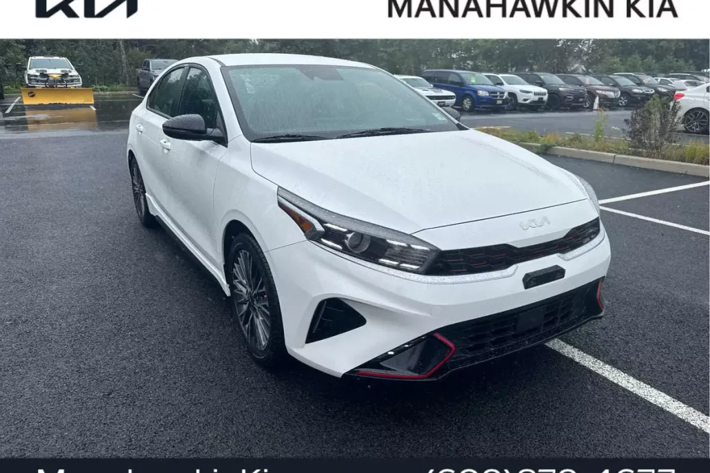 2022 Kia Forte GT-Line photo 1