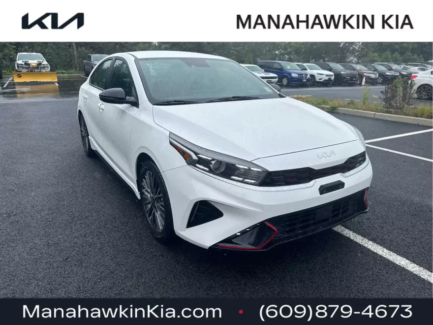 2022 Kia Forte GT-Line photo 1