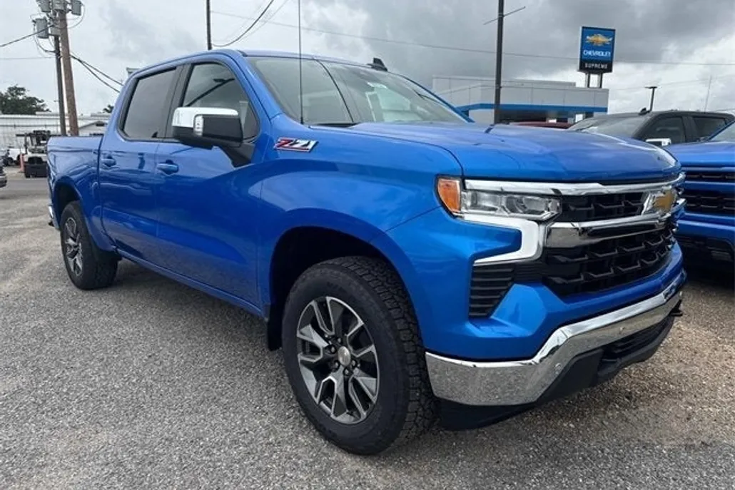 2025 Chevrolet Silverado 1500 LT photo 1