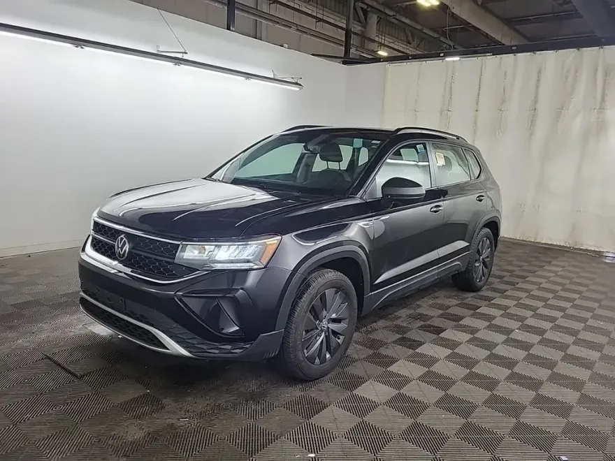 2022 Volkswagen Taos S photo 1