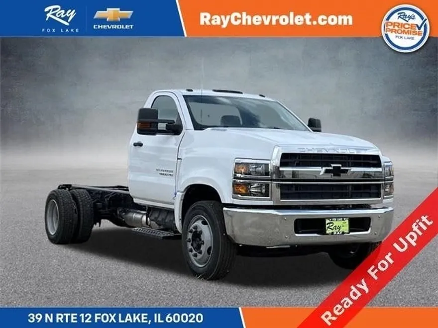2024 Chevrolet Silverado 6500HD Work Truck photo 1