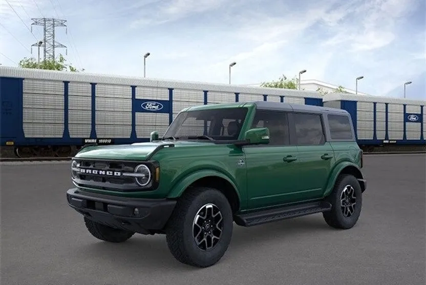 2025 Ford Bronco Outer Banks photo 1