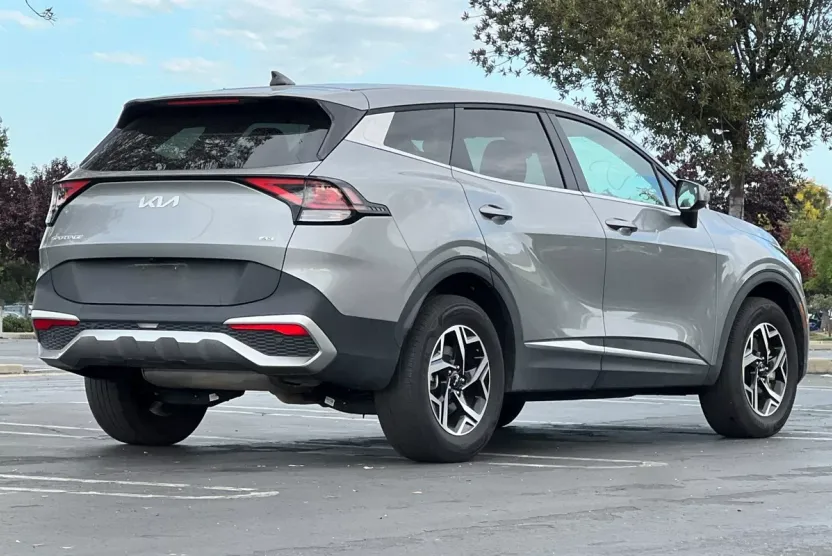2024 Kia Sportage LX photo 1