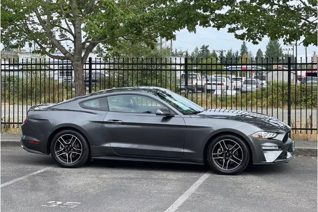 2020 Ford Mustang EcoBoost Premium photo 1