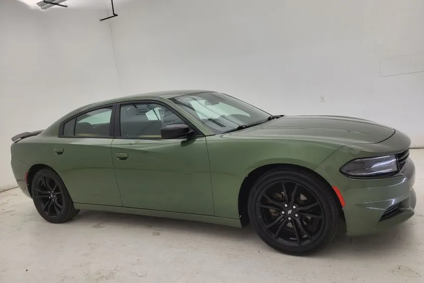2018 Dodge Charger SXT photo 1
